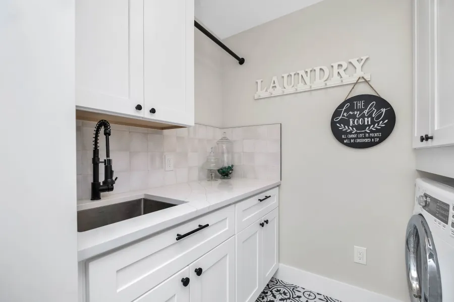 Utility sink