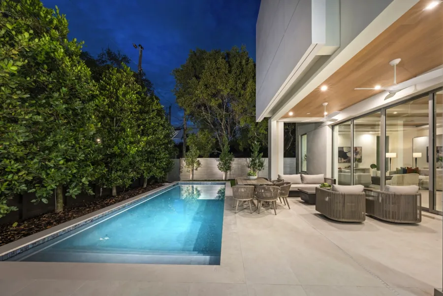 Patio lounge